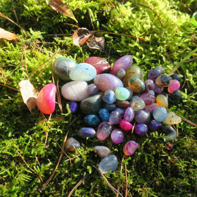 Akaatti 500g erä värjättyjä rumpuhiottuja akaatteja. Valitse S-XXL