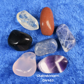 7 Chakran hoitokivisetti n. 8g rumpuhiottu nro CHrhS3