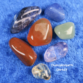 7 Chakran hoitokivisetti n. 10g rumpuhiottu nro CHrhS7