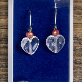 Korvakorut vuorikidesydän viistehiottu ja oranssi helmi