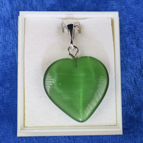 Riipus sydän kirkkaanvihreä 20mm kuitulasi 