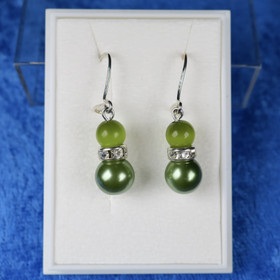 Korvakorut vihreä kissansilmälasi ja synt helmi zirkonikoristein 8z6