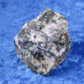 Larvikiitti raaka 75g Larvik Norja. Hi117 