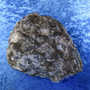 Larvikiitti raaka 870g Larvik Norja. Hi117 