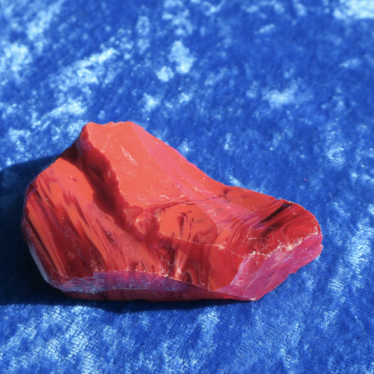 Raakalasi väriä vaihtava punainen ja ruskea 118g nro10