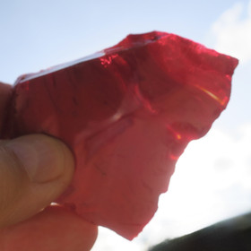 Raakalasi väriä vaihtava punainen ja ruskea 118g nro10