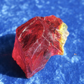 Raakalasi punainen vähän keltaista 67g nro37