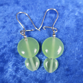 Korvakorut vihreä lasisydän ja pyöreä litteä lasihelmi B