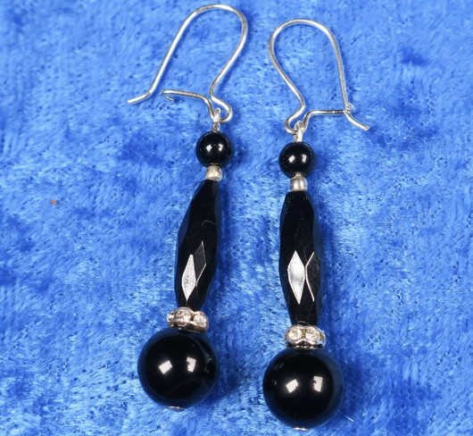 Korvakorut musta onyksi pitkät Milla9b