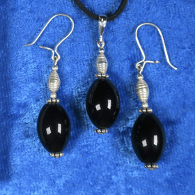 Korusetti riipus ja korvakorut onyksi soikea onyxC