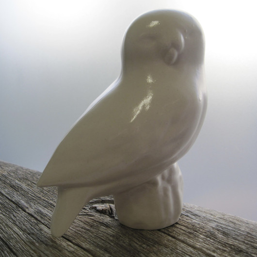 Pöllö, korkeus 15cm, keramiikkaa