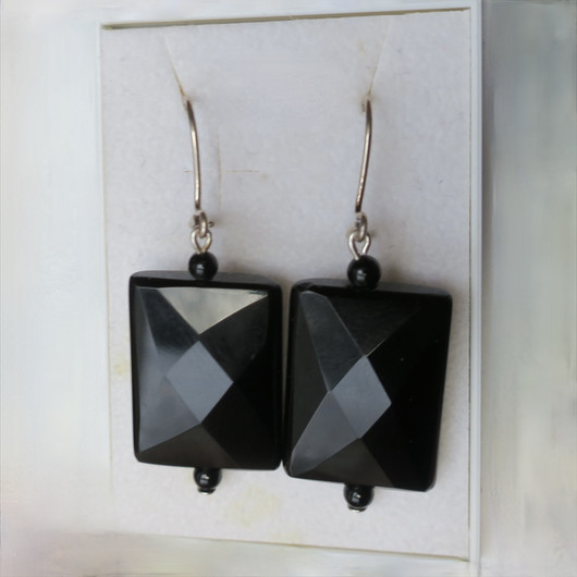 Korvakorut onyksi viistehiottu onyxvh1