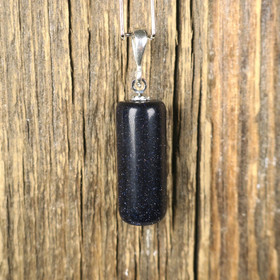 Riipus tummansininen pitkä aventuriini tähtikivi