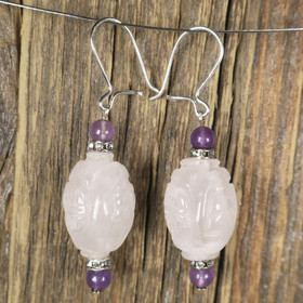 Korvakorut ruusukvartsi kaiverrettu, ametisti zirkonikoristein RHA 