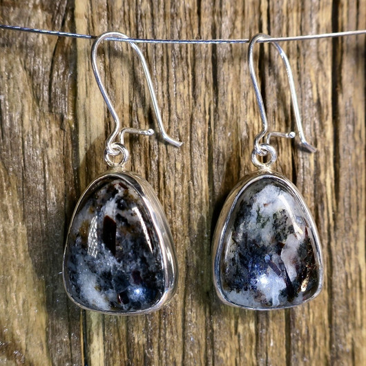 Korvakorut astrofylliitti  trapetsi nroA