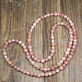 Kaulahelmet kalkkikivi  75cm ilman lukkoa ROOSA1