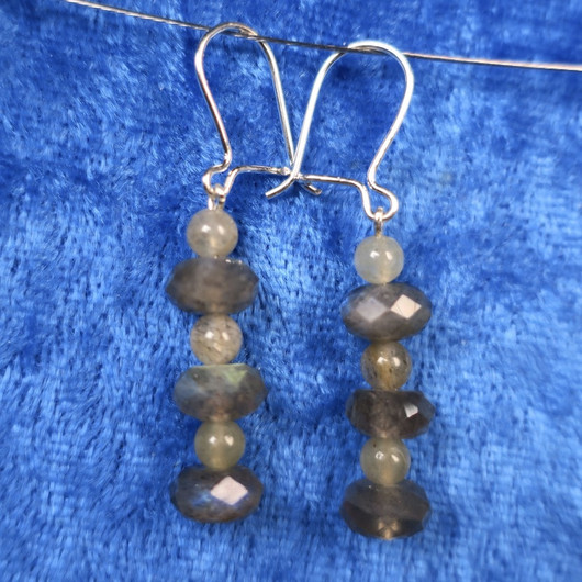 Korvakorut labradoriitti viistehiottu ELSSA3