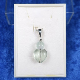 Riipus vaaleanvihreä fluoriittisydän