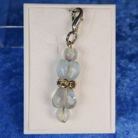 Riipus fluoriitti sydämet zirkonikoristein lukolla. FIIA4