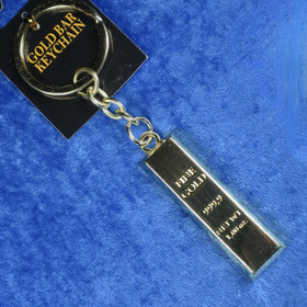 Avaimenperä kultaharkon näköinen