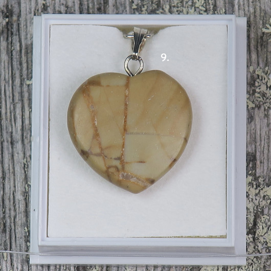 Riipus maisemajaspis sydän. Valitse valikosta