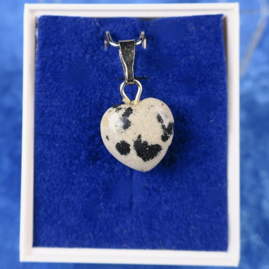 Riipus dalmatianjaspis 10mm sydän