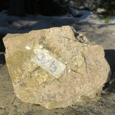 Kirjomaasälpä raaka 3,2kg 17x13x9cm Suomi Tammela Hi134