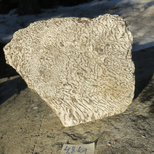 Kirjomaasälpä raaka 4,8kg  21x17x13cm Suomi Tammela Hi134