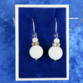 Korvakorut lumikvartsi 10m zirkonikoristein