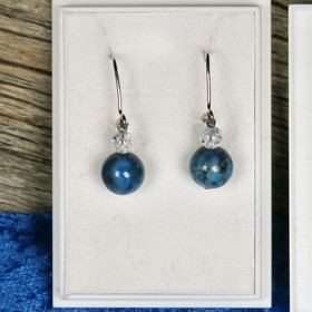 Korvakorut akaatti sininen ja vuorikide. MERI nro8