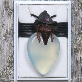 Riipus akaatti pisara piksihahmo, rubiini hatussa Pi87