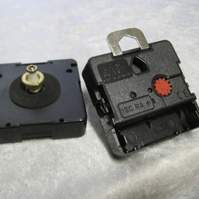 Kellokoneisto takaperin käyvä