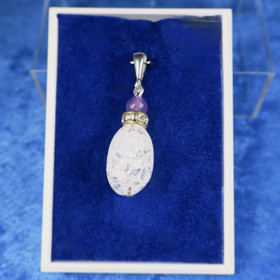 Riipus särötetty vuorikide ja ametisti. iceD