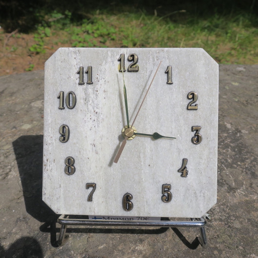 Seinäkello marmori 15x14,5cm harmaankirjava 337Y