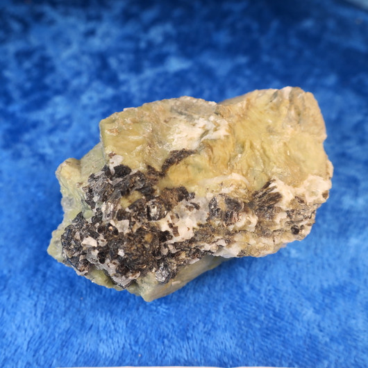 Talkiitti biotiitti kalsiitti 112g Parainen Hi179