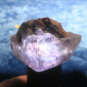 Fluoriitti 137g violetti kidepala Hi171