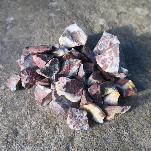 Jaspisbreksia raakapaloja 5kg erissä randomina tukkuhintaan. Suomi 