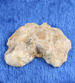 Dendriittiopaali valkoinen 7g 50x35x10mm sahattu ja raakapinta Hi77va5