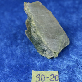 Nefriitti 13g pala  nro30-20