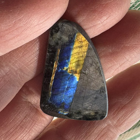 Spektroliitti kapussi. Ylämaa KSP68