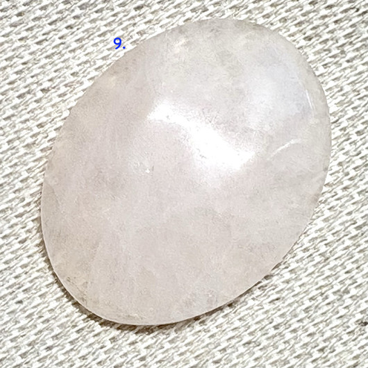 Kapussi ruusukvartsi 30x40mm ovaali cabochon