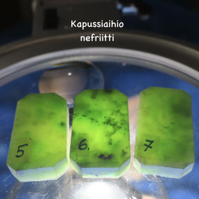 Nefriitti kapussiaihio tummanvihreä nro 1-12 valitse