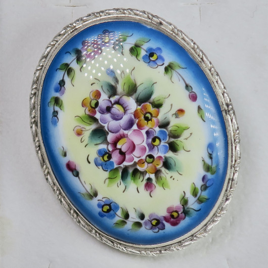 Rintakoru filigraani emalikoru kukkakimppu