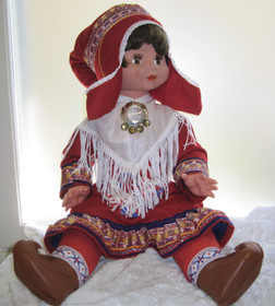 Nukke Lapinnukke 60 cm tyttö lapinpuvussa. Kädessä vikaa