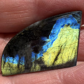 Spektroliitti kapussi. Ylämaa KSP15