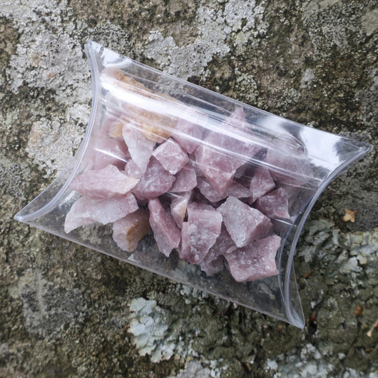 Aventuriini punainen mansikkakvartsi kivimurske 30g rasiassa