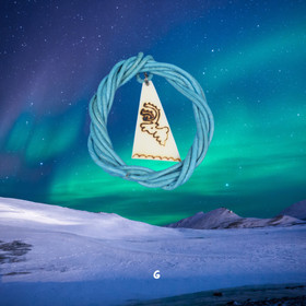 Riipus poronluuhun kaiverrettu poro, turkoosi nahkanauha PETTERI G