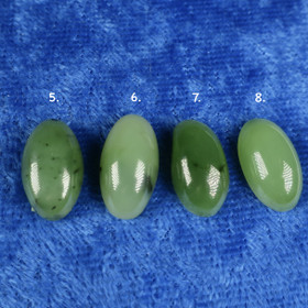 Nefriitti kapussi pieni ovaali omenanvihreä. Valitse  nro 1-11