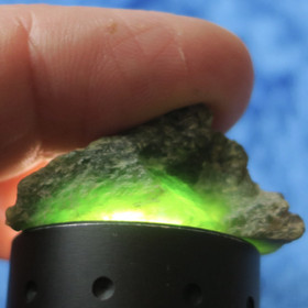 Nefriitti 13g pala  nro30-20