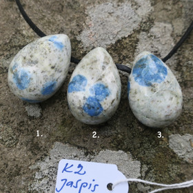 Riipus K2-jaspis graniittia ja atsuriittia, porattu 